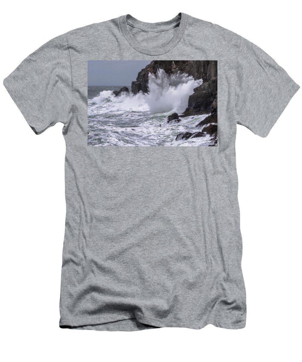 Quoddy T-Shirt featuring the photograph Ocean Surge at Gullivers 2 by Marty Saccone