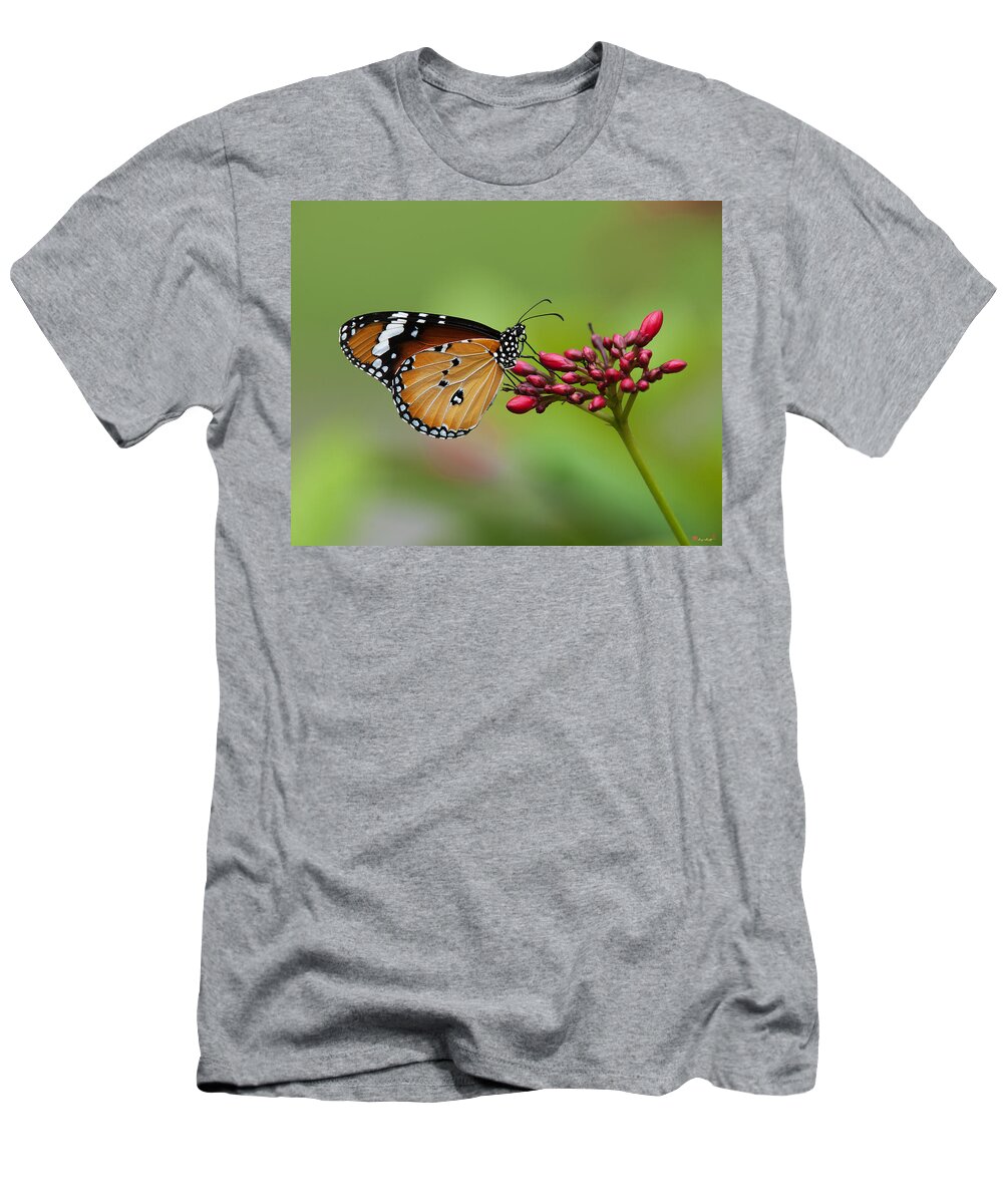 Bangkok T-Shirt featuring the photograph Plain Tiger or African Monarch Butterfly DTHN0008 by Gerry Gantt