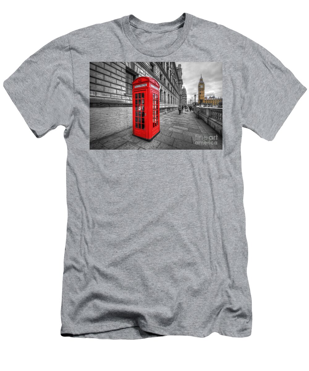 Yhun Suarez T-Shirt featuring the photograph Red Phone Box And Big Ben by Yhun Suarez