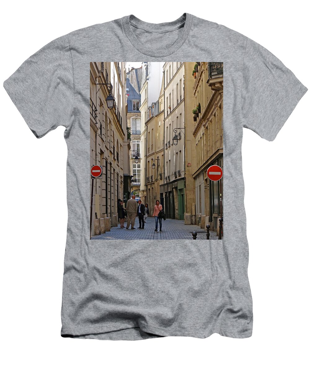 Streets Of Paris T-Shirt featuring the photograph Rue Bailleul Paris by Ira Shander