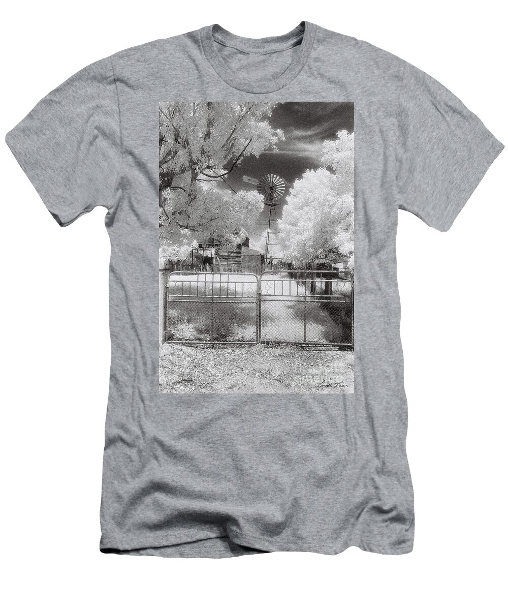 Infrared T-Shirt featuring the photograph There's no place like home by Linda Lees