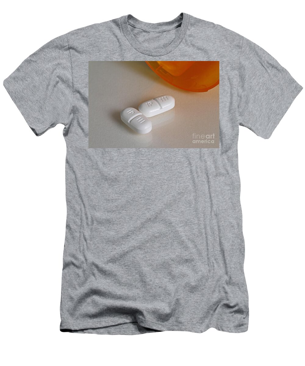 Hydroco Apap T-Shirt featuring the photograph Hydrocodone #5 by Photo Researchers, Inc.