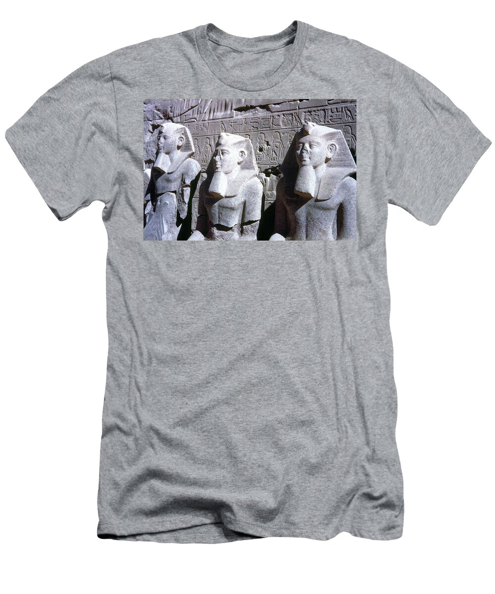 19th Dynasty T-Shirt featuring the photograph Statues Of Ramses II by Granger