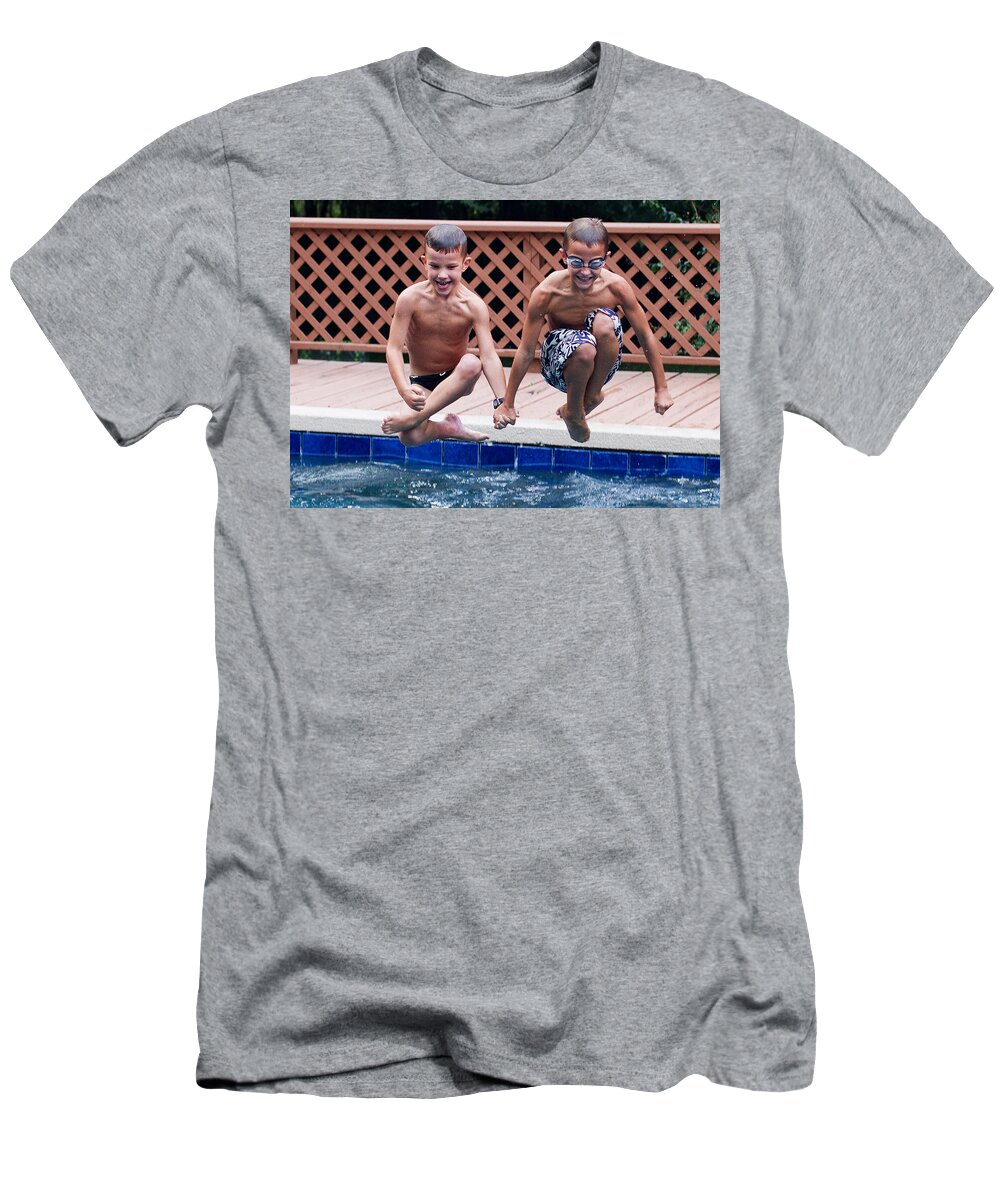 Synchronized T-Shirt featuring the photograph Synchronized Cannonballs by Farol Tomson