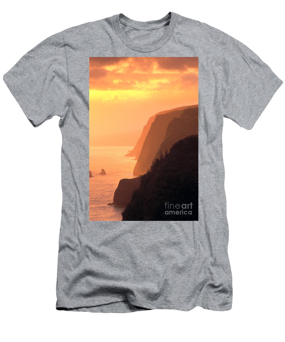 Amaze T-Shirt featuring the photograph Big Island, View #1 by Greg Vaughn - Printscapes