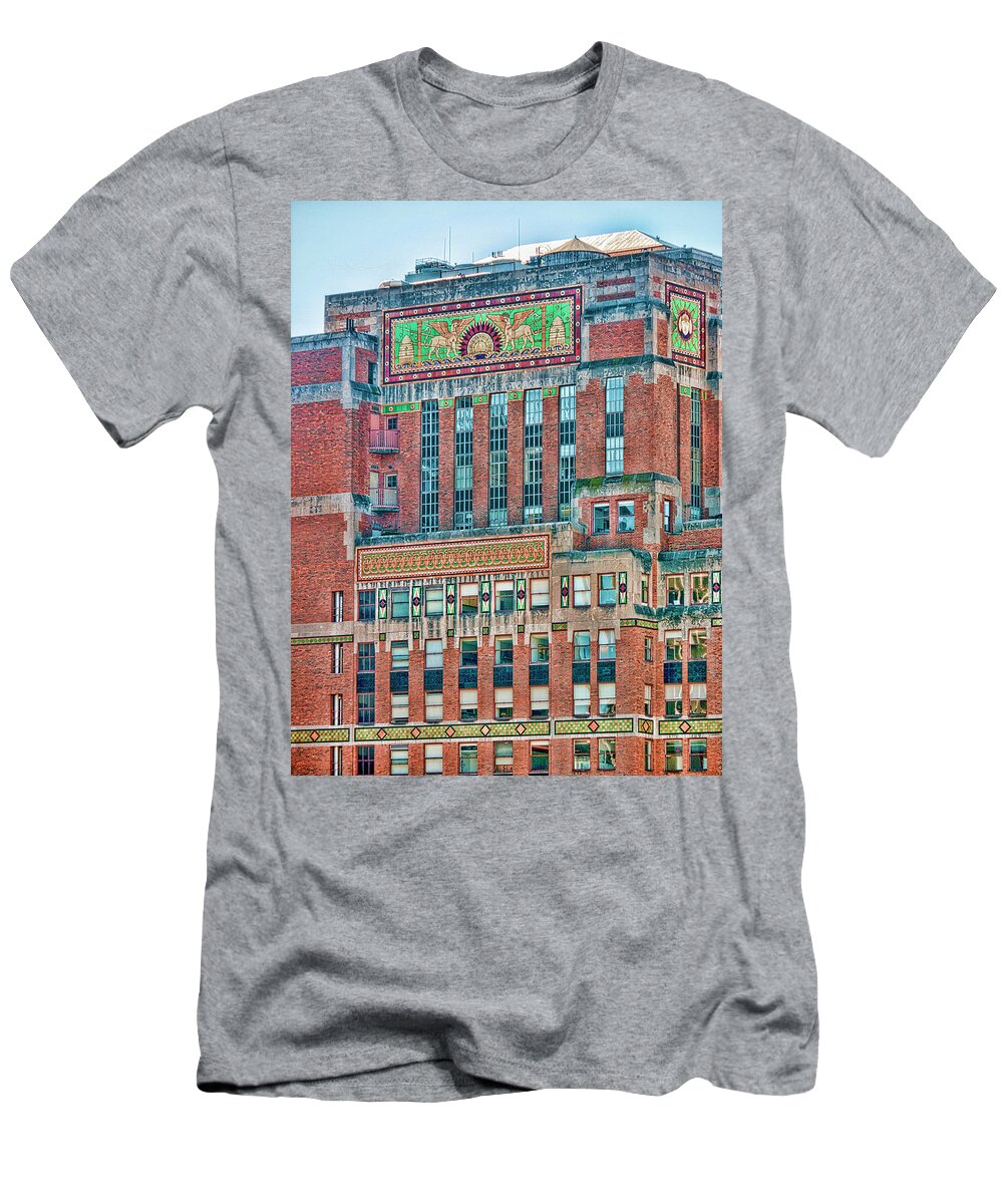 Avant Guard Architecture T-Shirt featuring the photograph 551 5th Ave Fred French by S Paul Sahm
