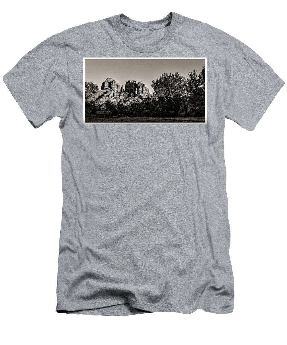 Sedona T-Shirt featuring the photograph An Iconic View - Cathedral Rock by John Roach
