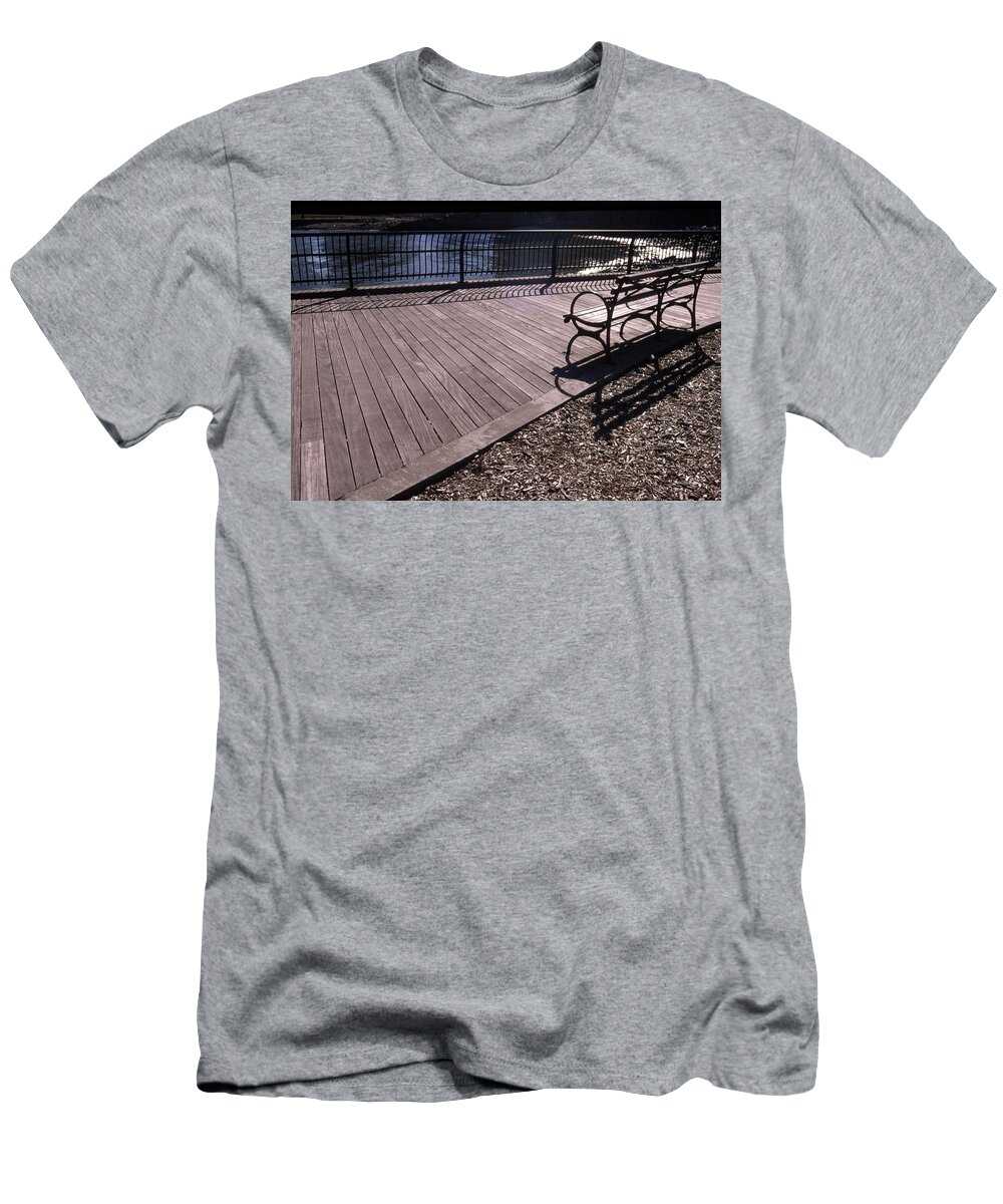 Manhattan Brooklyn Bridge Park Bench T-Shirt featuring the photograph Cnrg0404 by Henry Butz