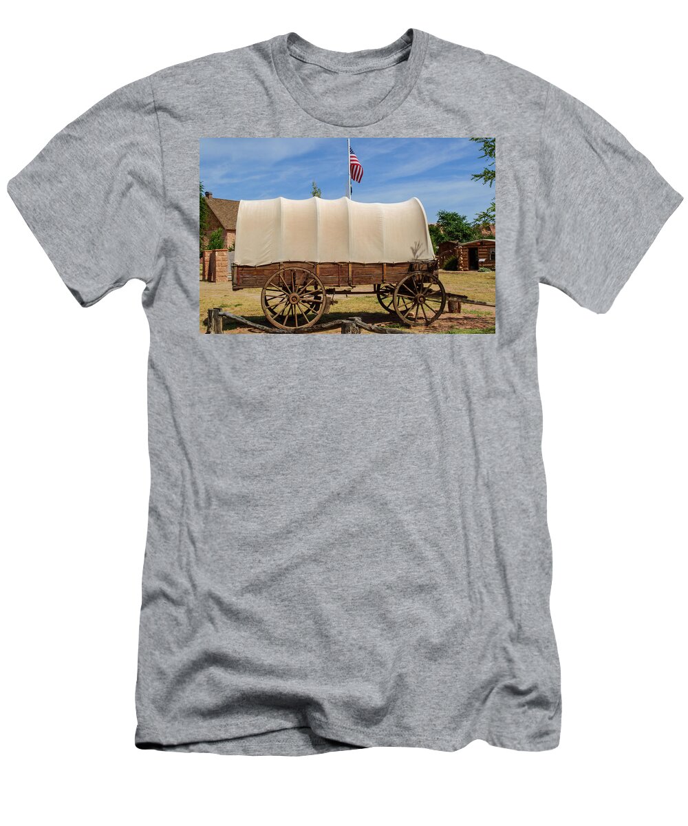 Covered Wagon T-Shirt featuring the photograph Covered Wagon at Fort Bluff by Tikvah's Hope