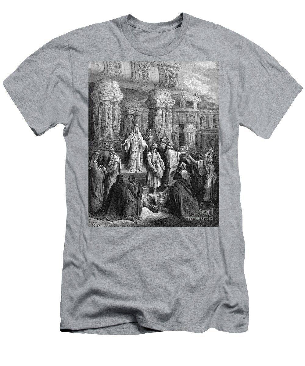 History T-Shirt featuring the photograph Cyrus Restoring The Vessels by Photo Researchers