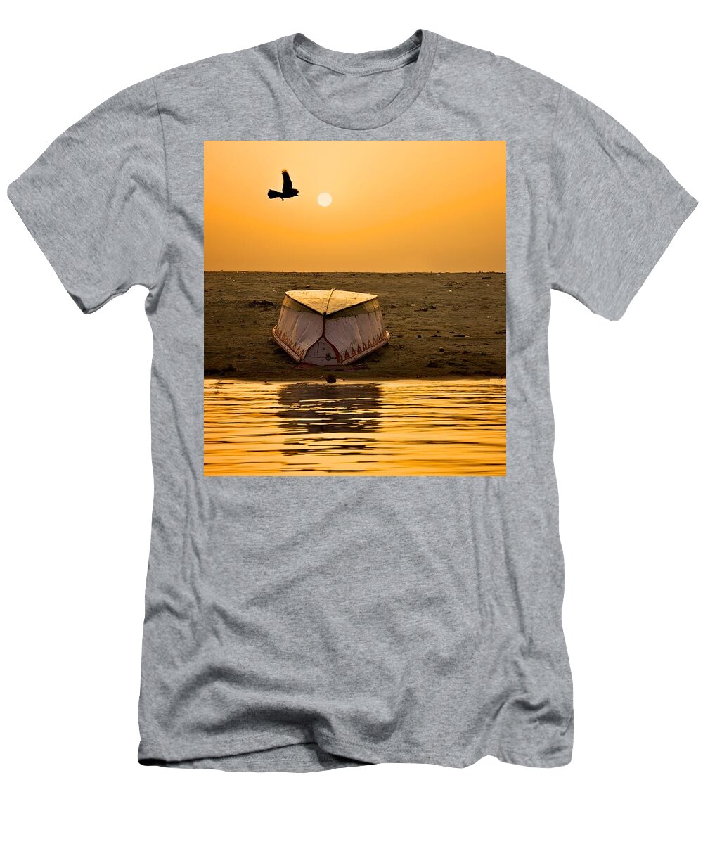 Dawn T-Shirt featuring the photograph Dawn on the Ganga by Valerie Rosen