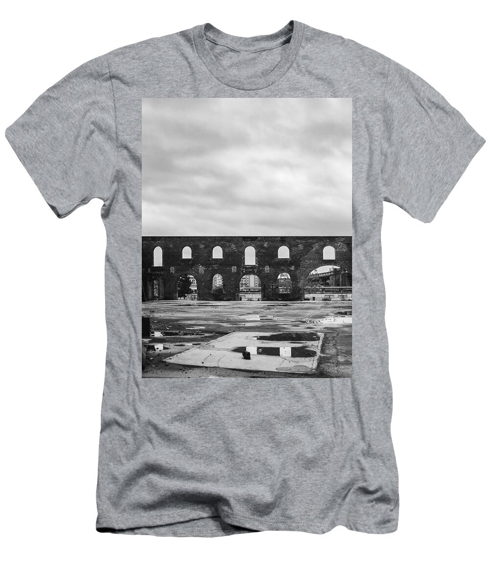 Dumbo T-Shirt featuring the photograph DUMBO View circa 2003 by Stan Magnan