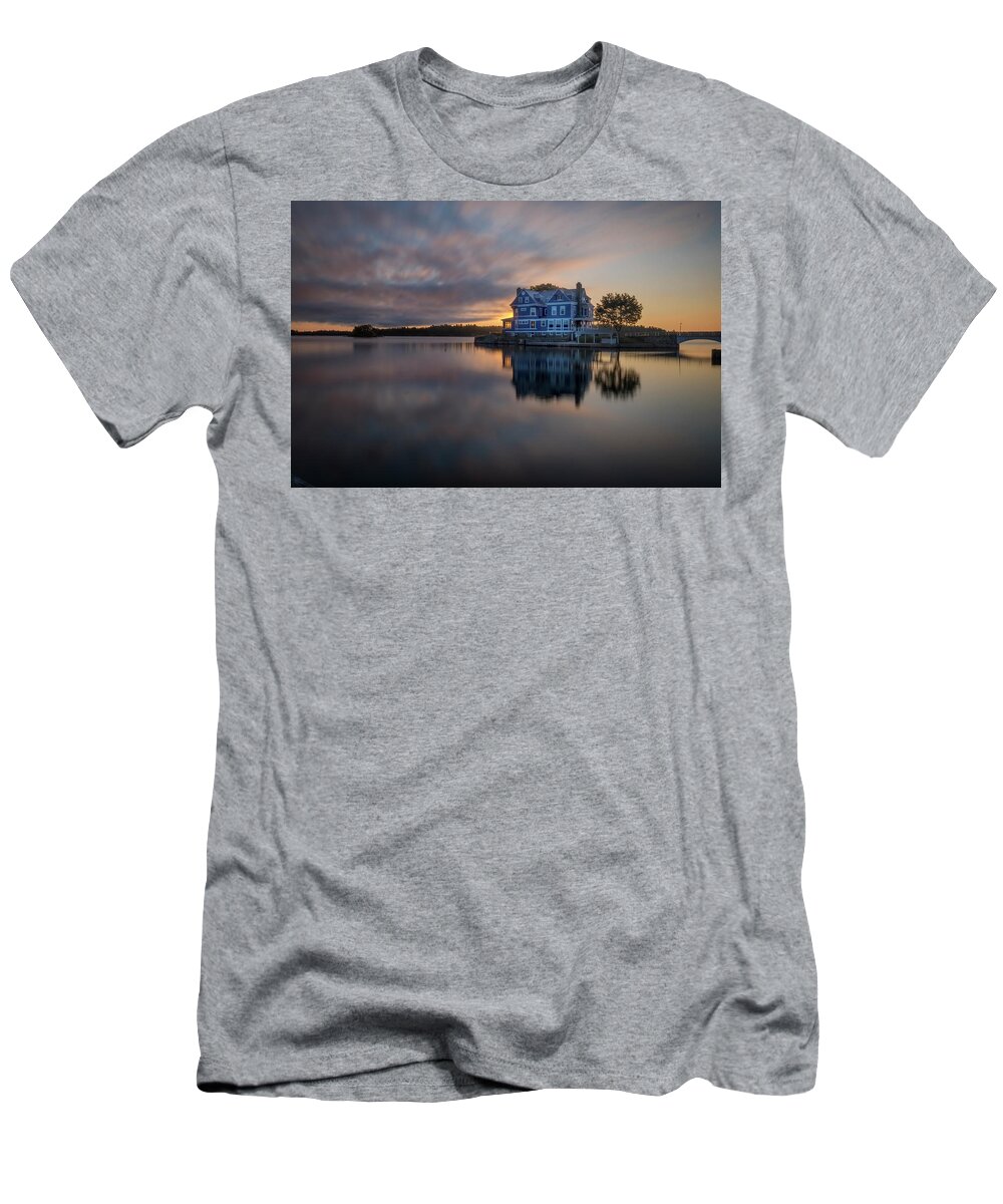 St Lawrence Seaway T-Shirt featuring the photograph Estrellita by Tom Singleton