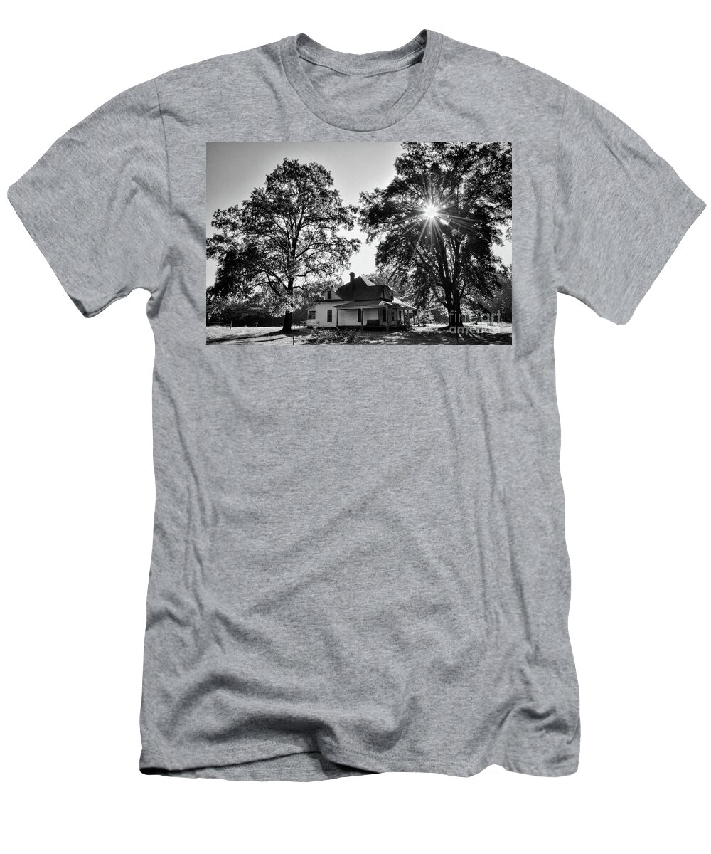 Sunburst T-Shirt featuring the photograph Farmburst by Randy Rogers