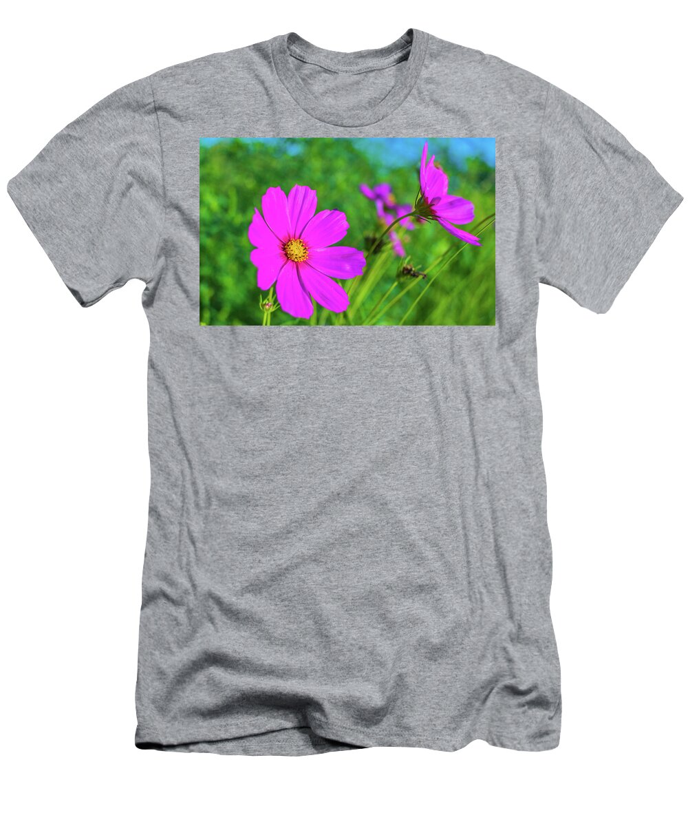Parkersburg T-Shirt featuring the photograph Flower Power by Jonny D