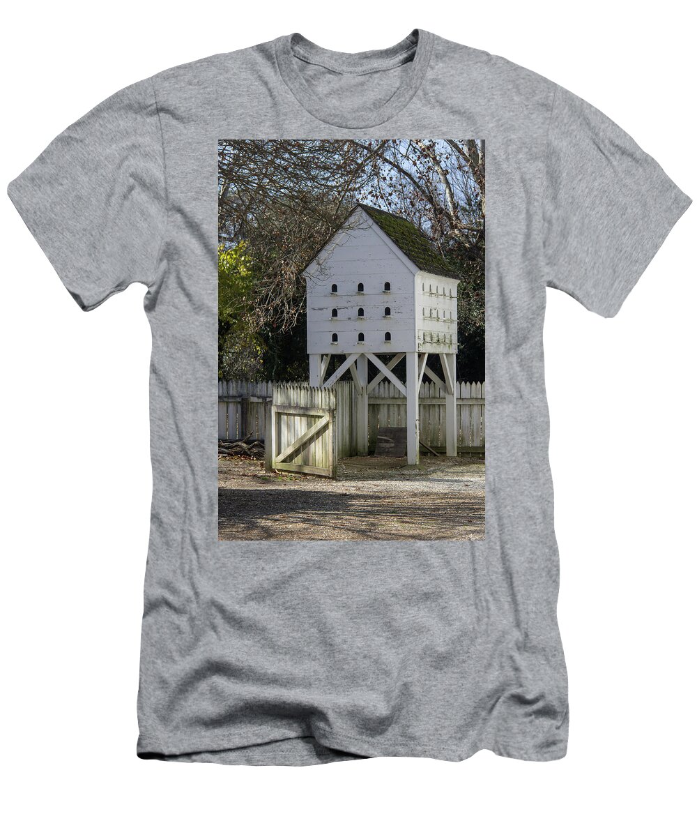 2015 T-Shirt featuring the photograph George Wythe Dovecote by Teresa Mucha