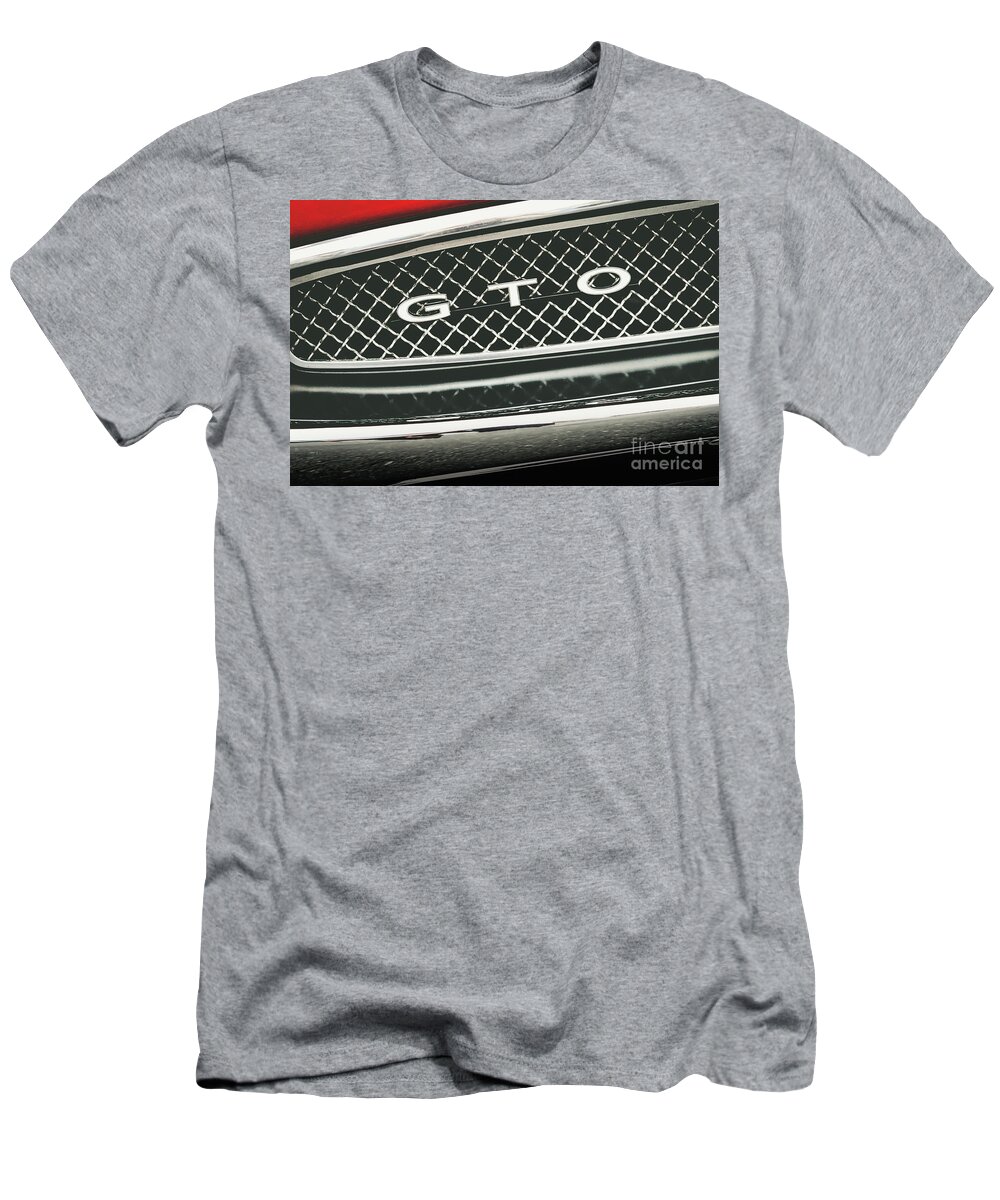 Gto T-Shirt featuring the photograph GTO Grill by Colleen Kammerer