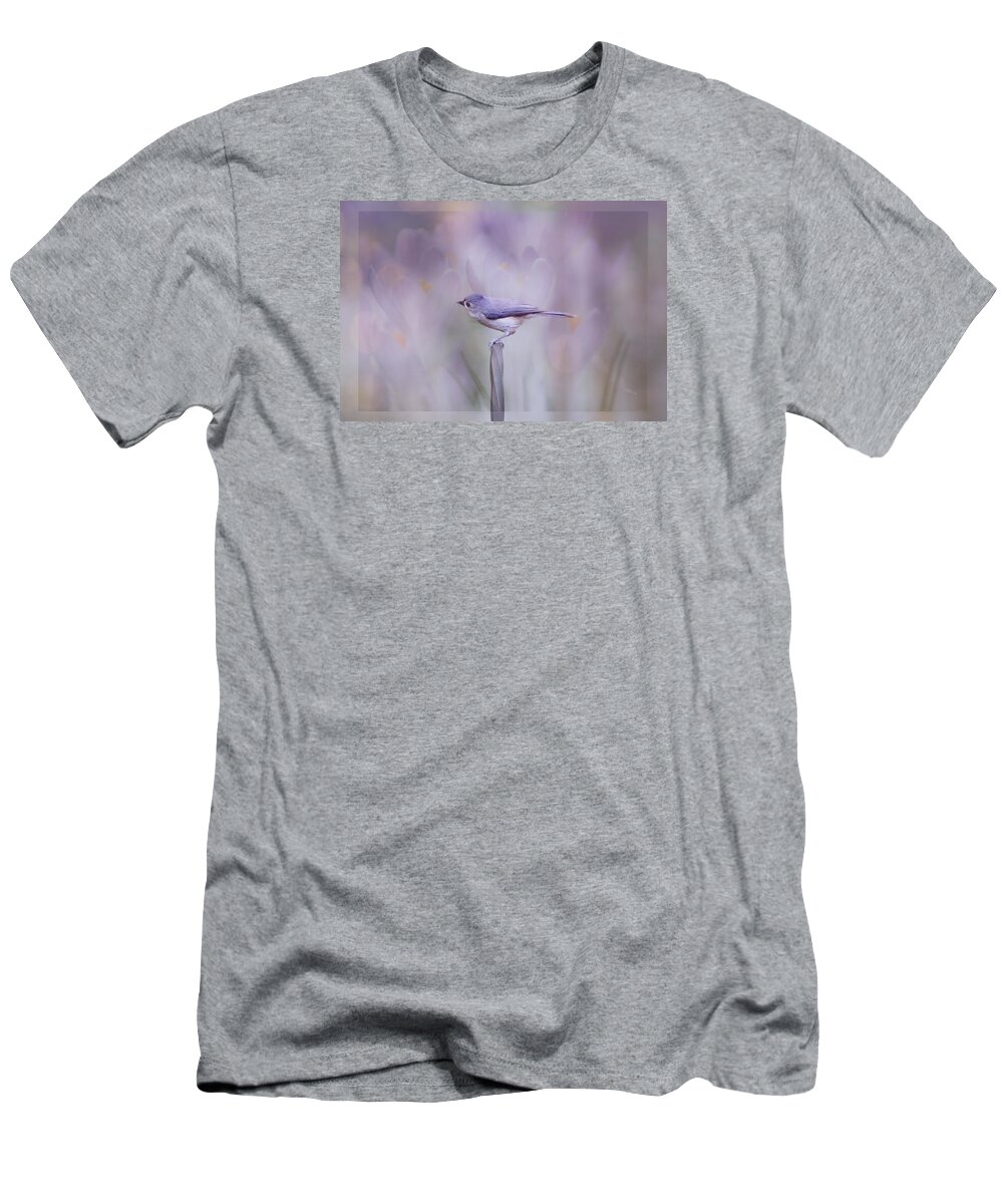 Tufted T-Shirt featuring the photograph Inquisitive Titmouse by Carla Parris