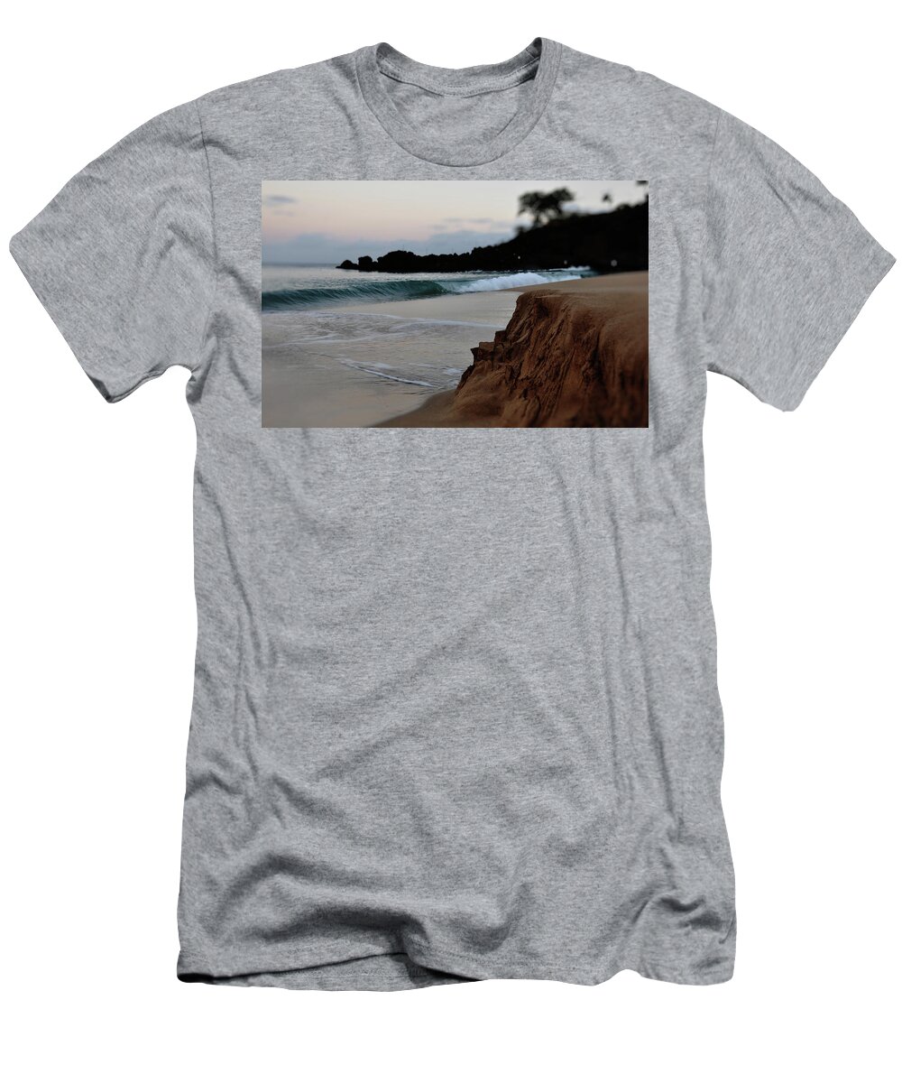 Ka'anapali Beach T-Shirt featuring the photograph Ka'anapali Sunrise Wave by Kelly Wade