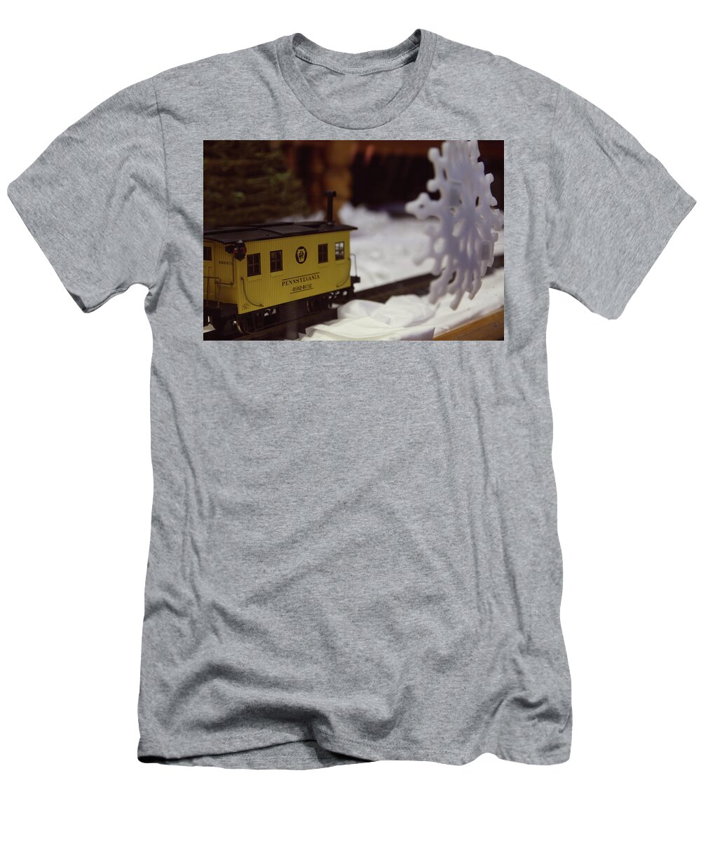 Model Scale Train T-Shirt featuring the photograph Model Scale Train Pennsylvania by Toni Hopper