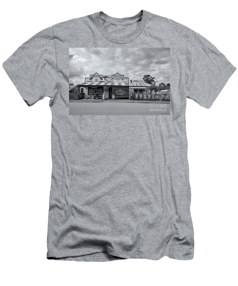 Store T-Shirt featuring the photograph Monegeetta General Store by Linda Lees