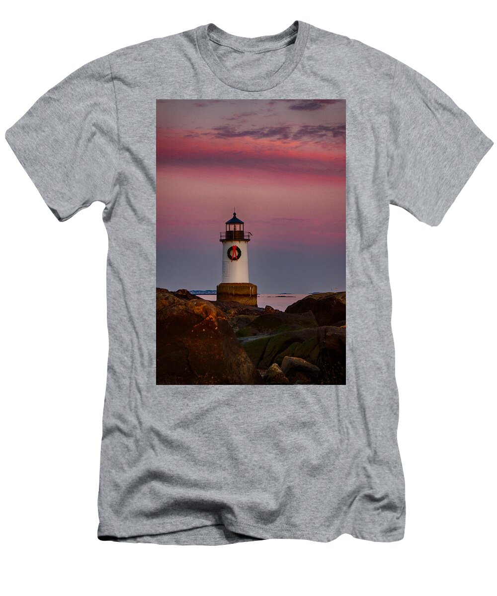Salem T-Shirt featuring the photograph On the Rocks Fort Pickering lighthouse by Jeff Folger