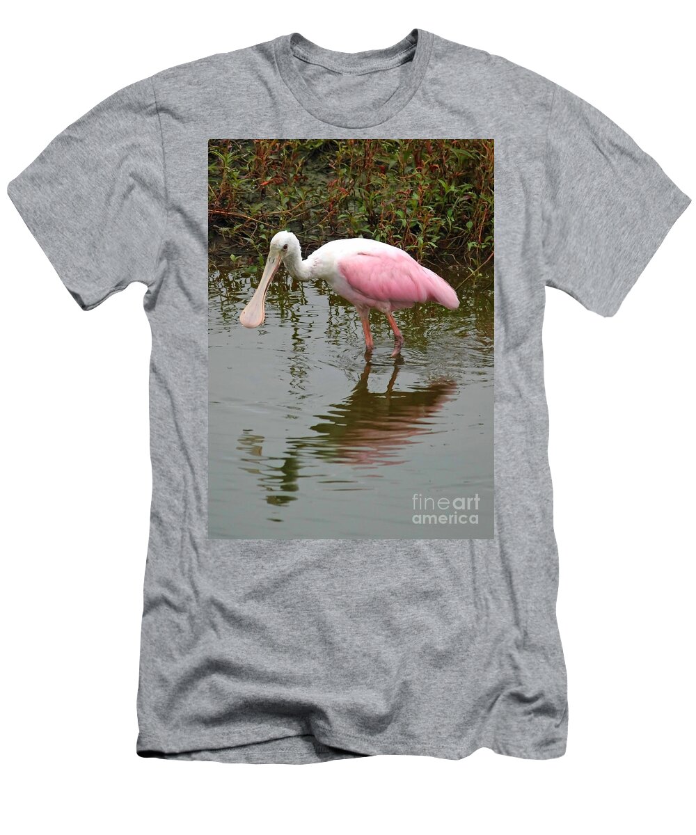 Spoonbill T-Shirt featuring the photograph Roseate Spoonbill in Pond by Carol Groenen