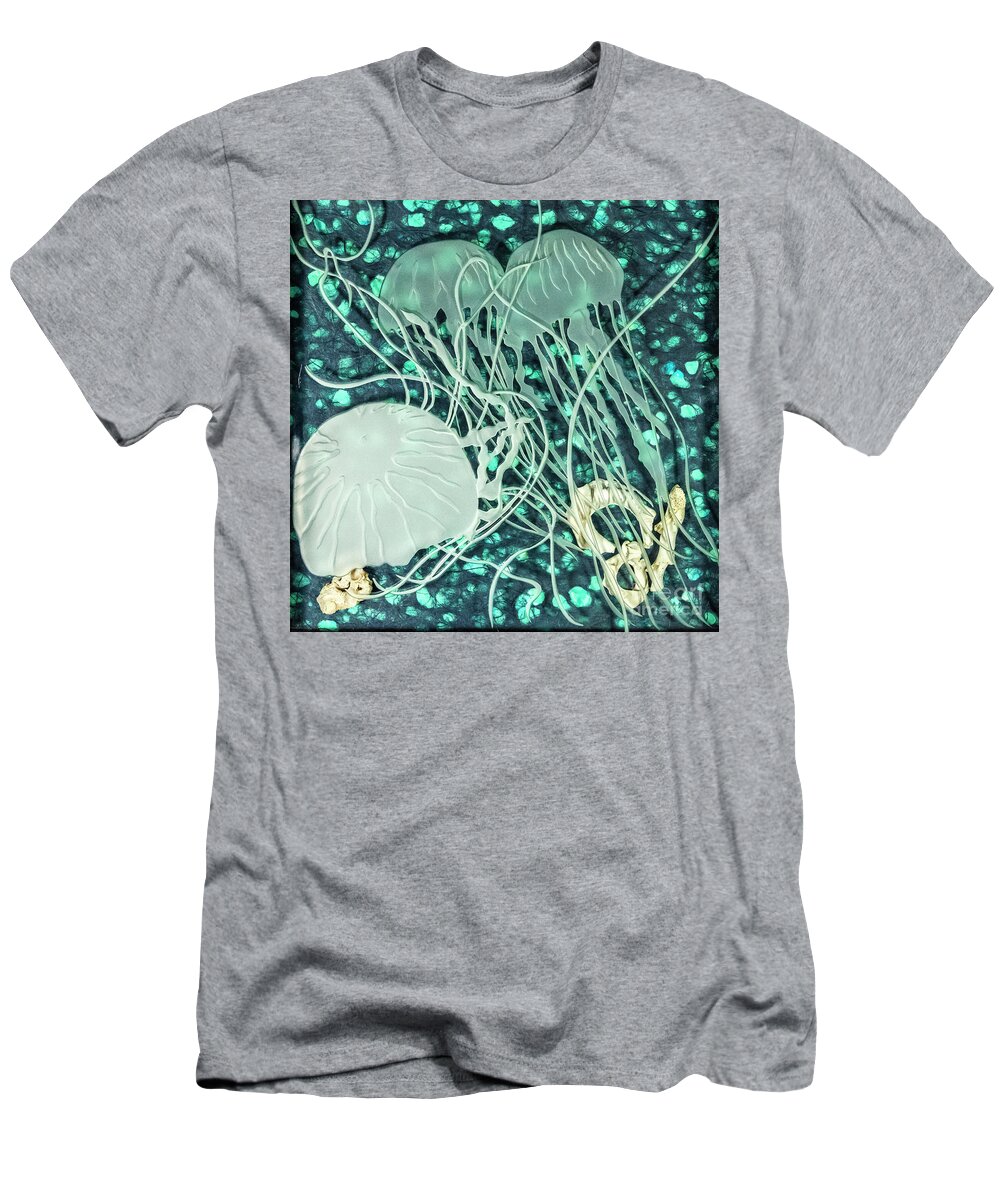 Jelly Fish T-Shirt featuring the glass art The Deep by Alone Larsen