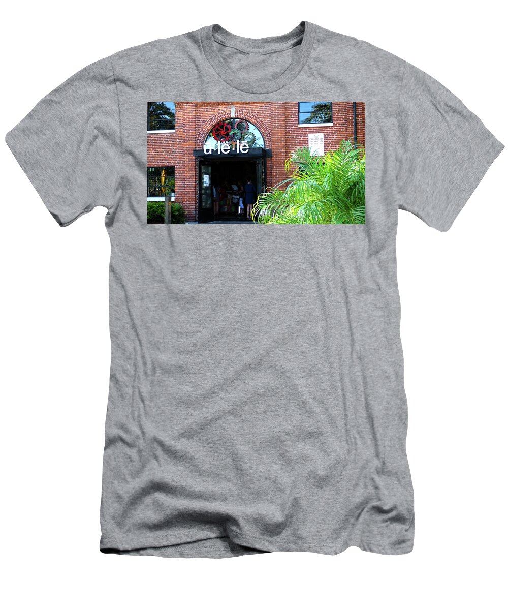 Restaurant T-Shirt featuring the photograph The Entrance at Ulele by Judy Wanamaker