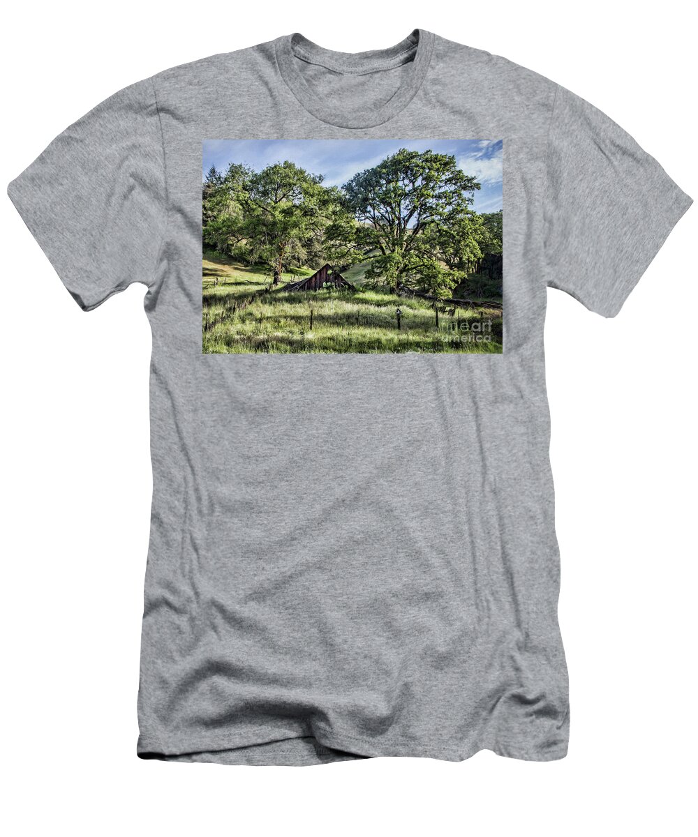 Barn T-Shirt featuring the photograph Willet's Barn Painterly by Shirley Mangini