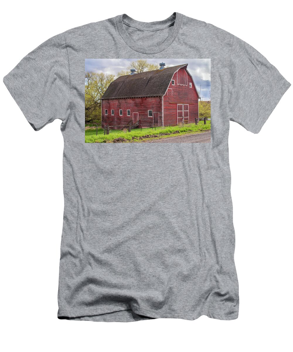 Architecture T-Shirt featuring the photograph Lonely Old Red Barn #1 by Donald Pash