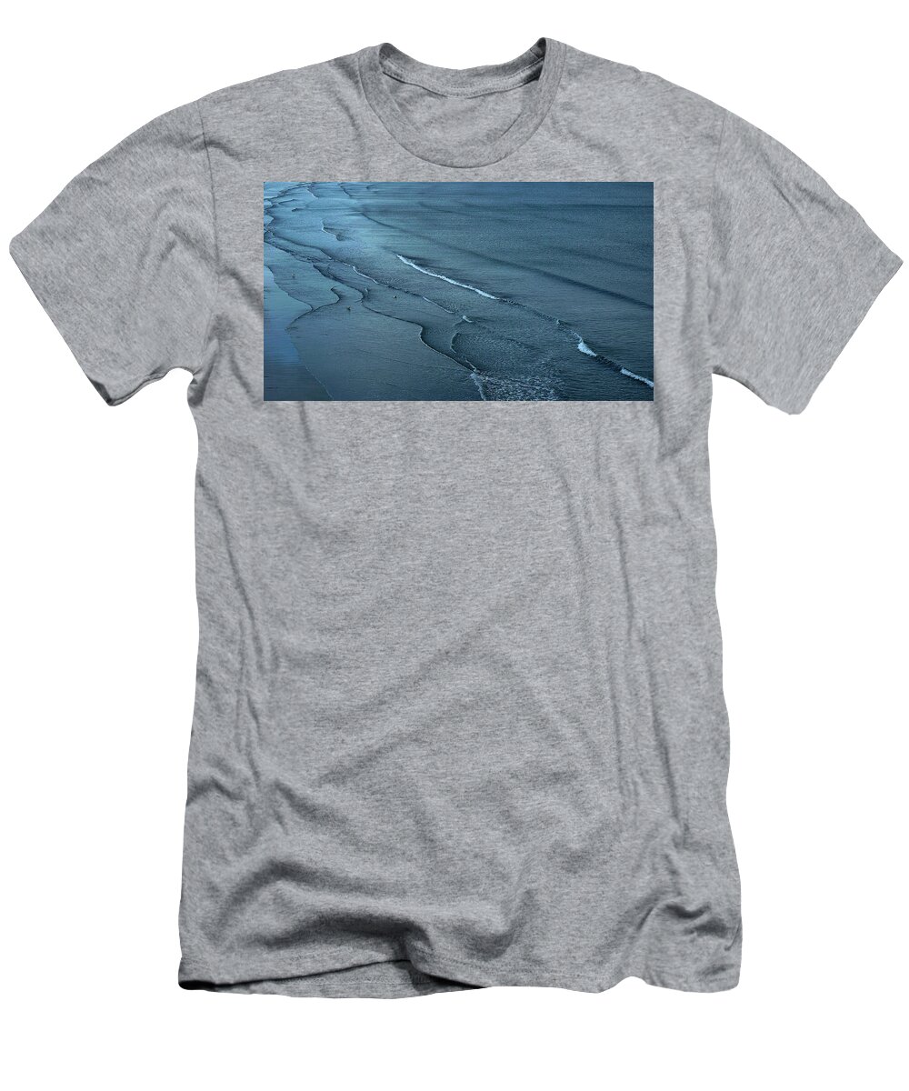 Newport T-Shirt featuring the photograph A Newport Bayshore by William Jobes