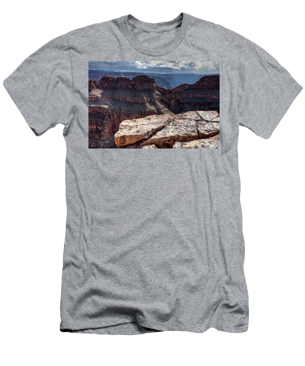 Arizona T-Shirt featuring the photograph Eagle Point by James Marvin Phelps
