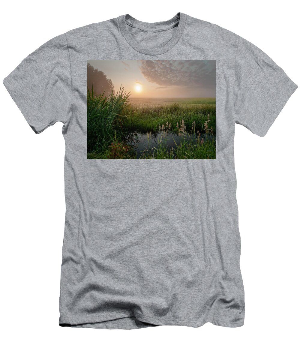 Horizontal T-Shirt featuring the photograph First Days of Autumn by Dan Jurak