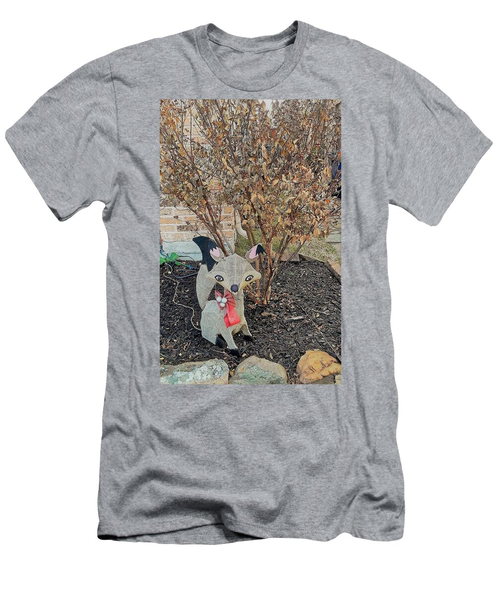 Fox T-Shirt featuring the photograph Foxy Christmas by C Winslow Shafer