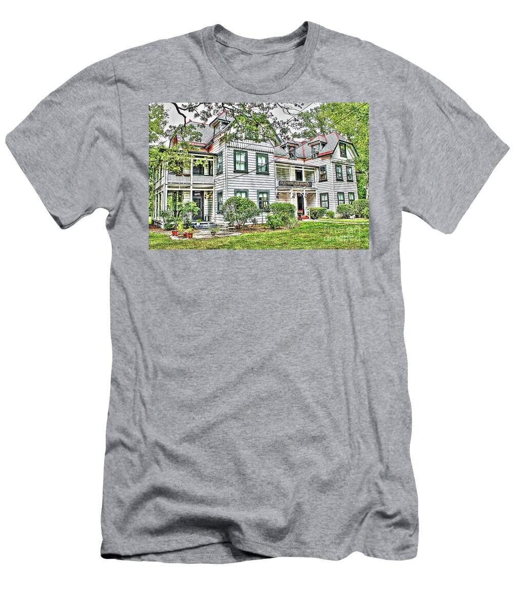 Richmond Art T-Shirt featuring the photograph Richmond VA Virginia - Old Bon Air Hotel by Dave Lynch