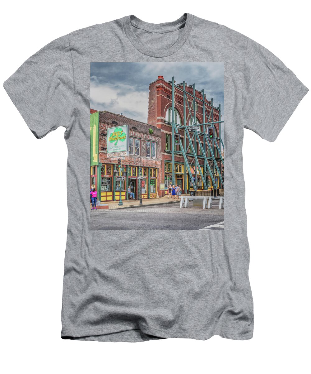 Beale Street T-Shirt featuring the photograph Silky O' Sullivan's by Susan Rissi Tregoning