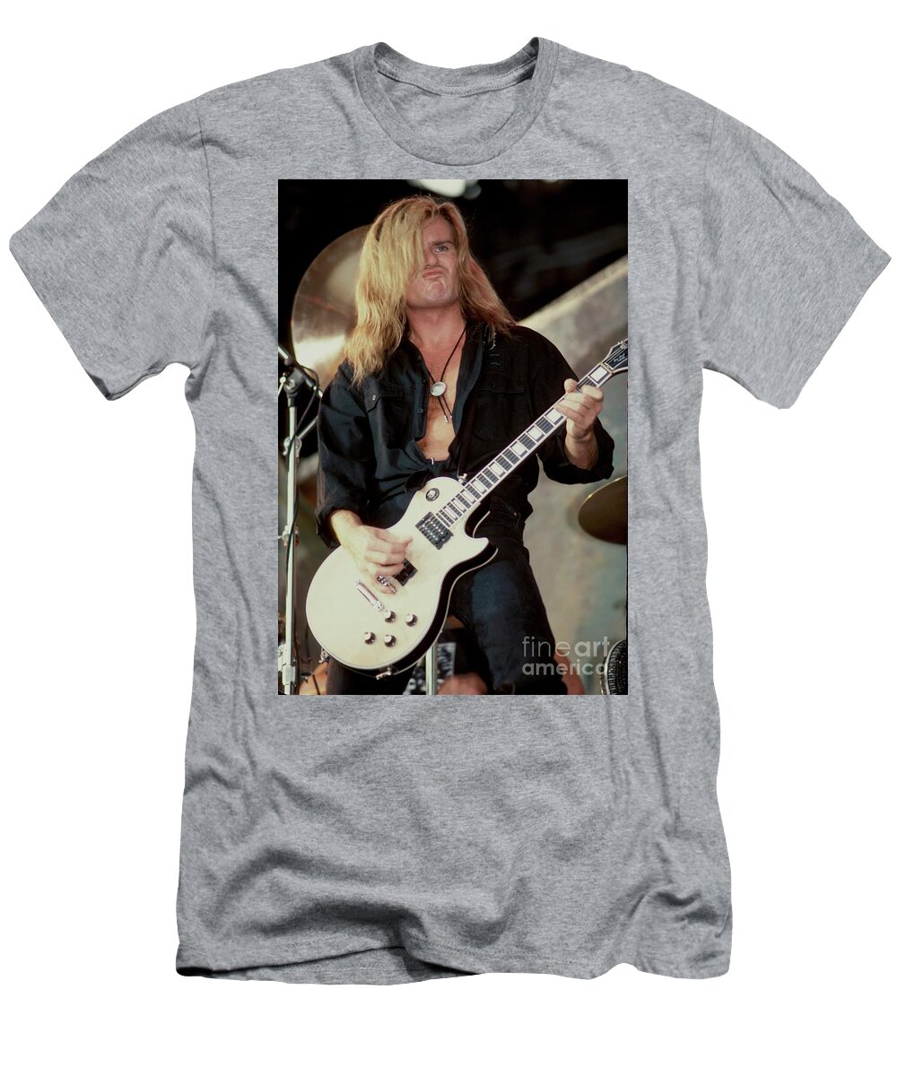 The Cult Billy Duffy T-Shirt by Concert Photos - Pixels