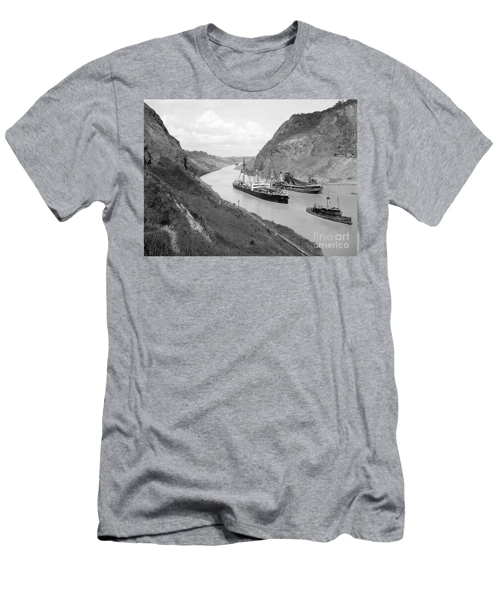 1915 T-Shirt featuring the photograph Panama Canal, c1915 #3 by Granger