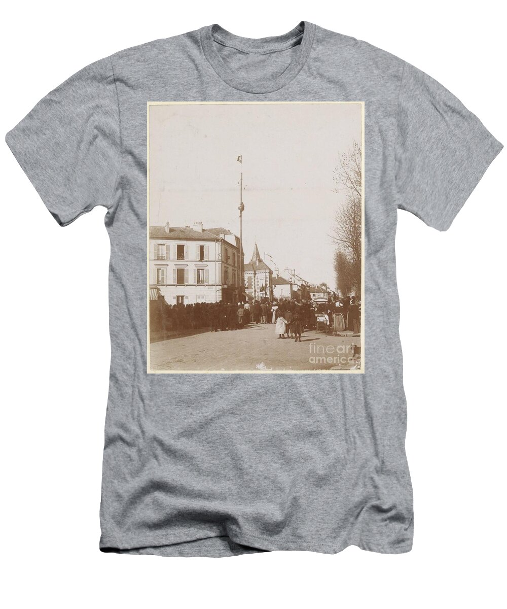 T-Shirt featuring the painting Audience watches a man climb a flagpole in France, anonymous, c. 1900 - c. 1910 by Shop Ability