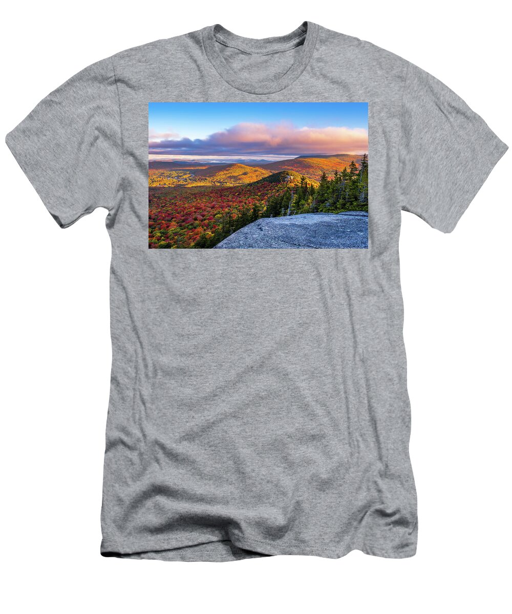New Hampshire T-Shirt featuring the photograph Autumn Heights by Jeff Sinon
