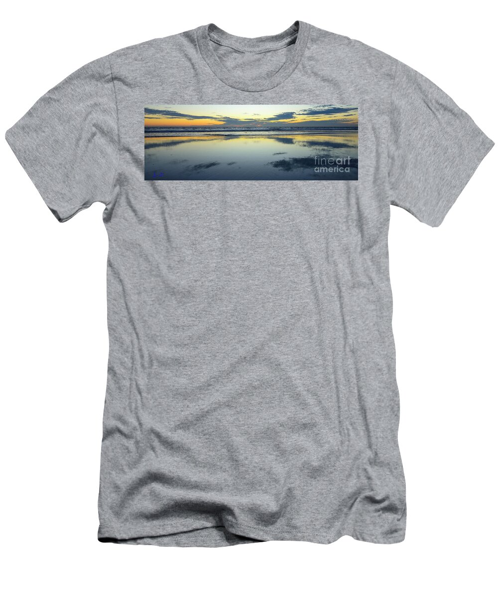 Panoramic T-Shirt featuring the photograph Cardiff Sunset by John F Tsumas