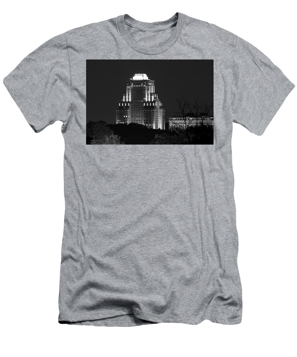 St. Louis T-Shirt featuring the photograph Chase Park Plaza from Art Hill by Scott Rackers