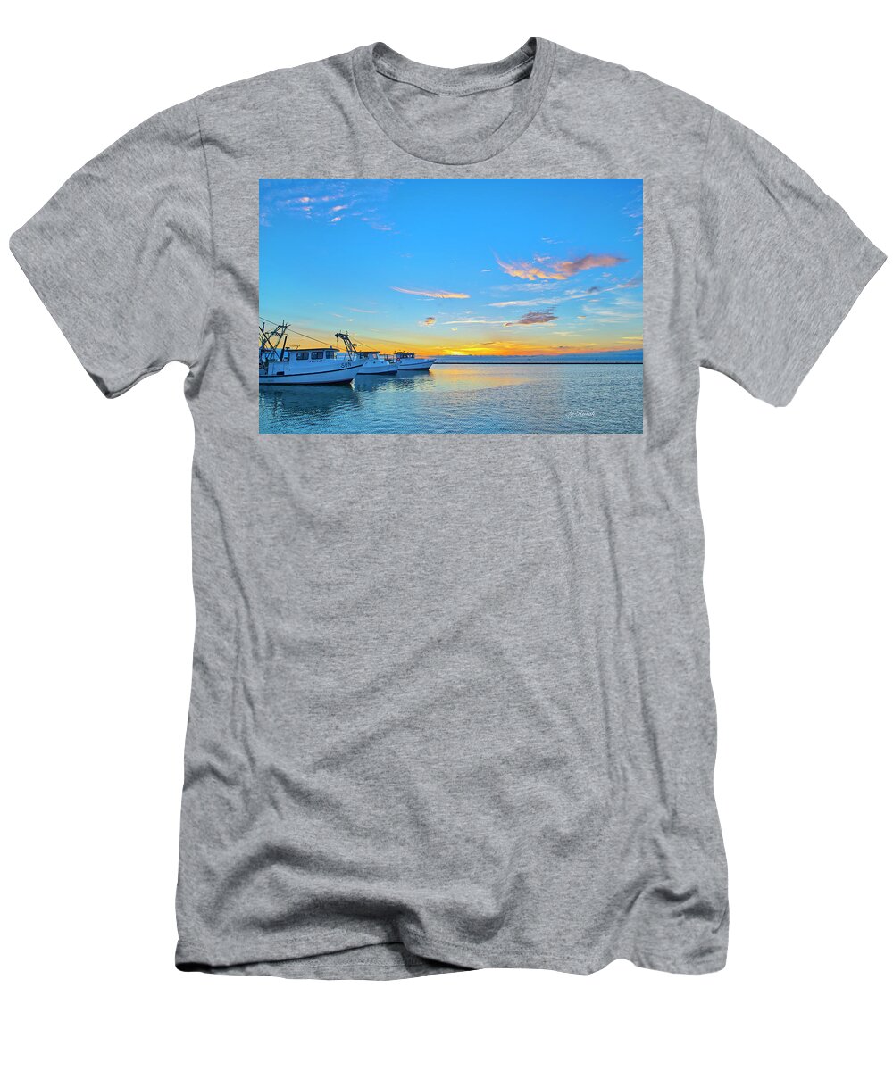 Sunrise T-Shirt featuring the photograph Cool Morning by Ty Husak