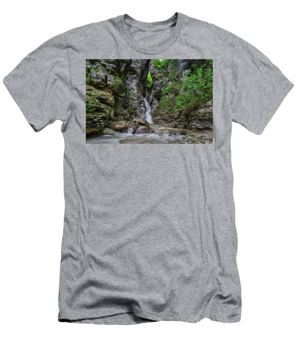 Arkansas T-Shirt featuring the photograph Eye of the Needle by David Dedman