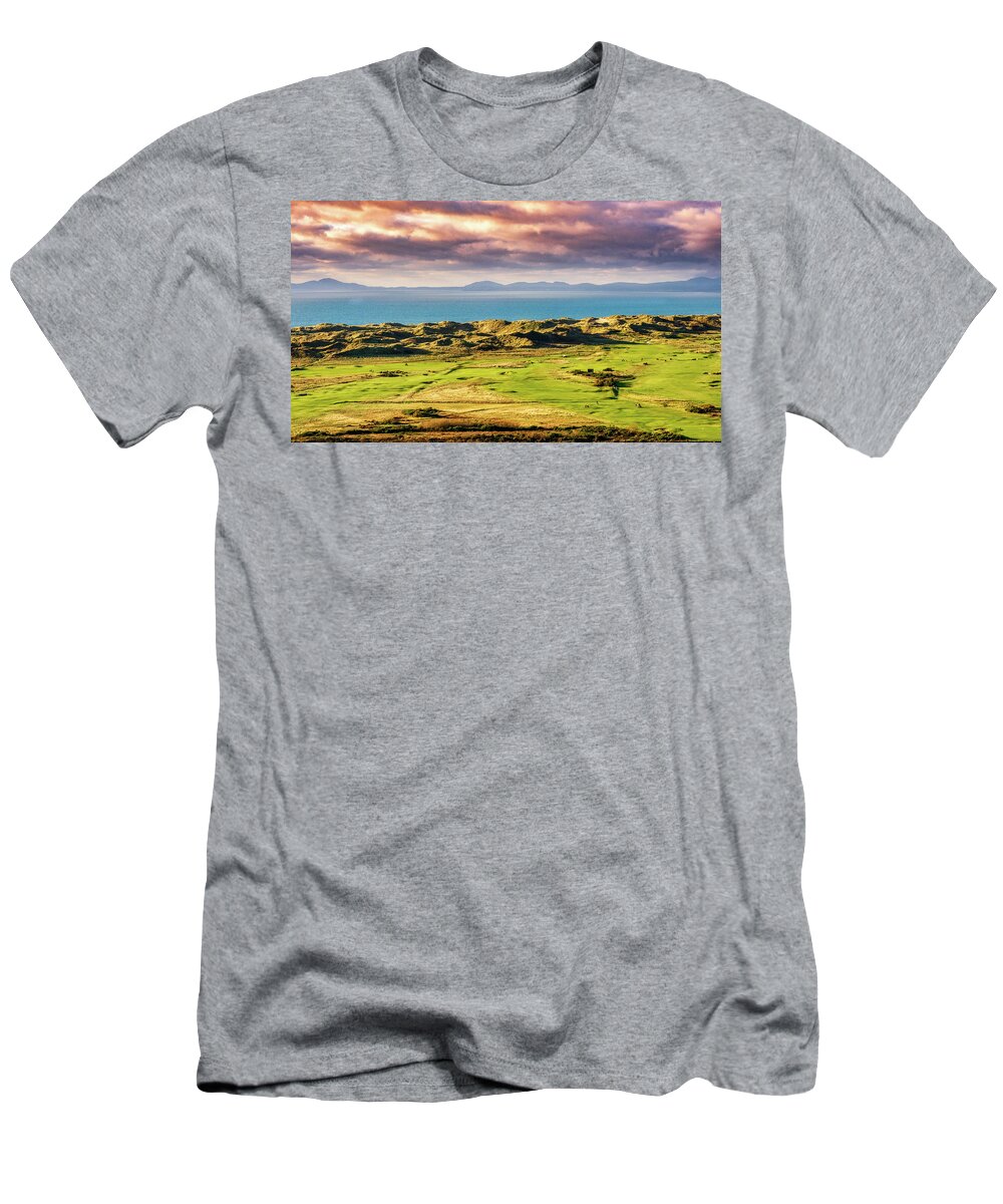 16x9 T-Shirt featuring the photograph Golf Links by Mark Llewellyn