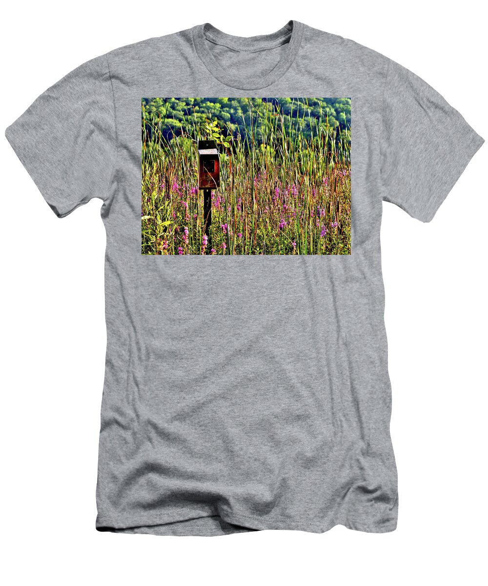 Lake Winona T-Shirt featuring the photograph Lake Home by Susie Loechler