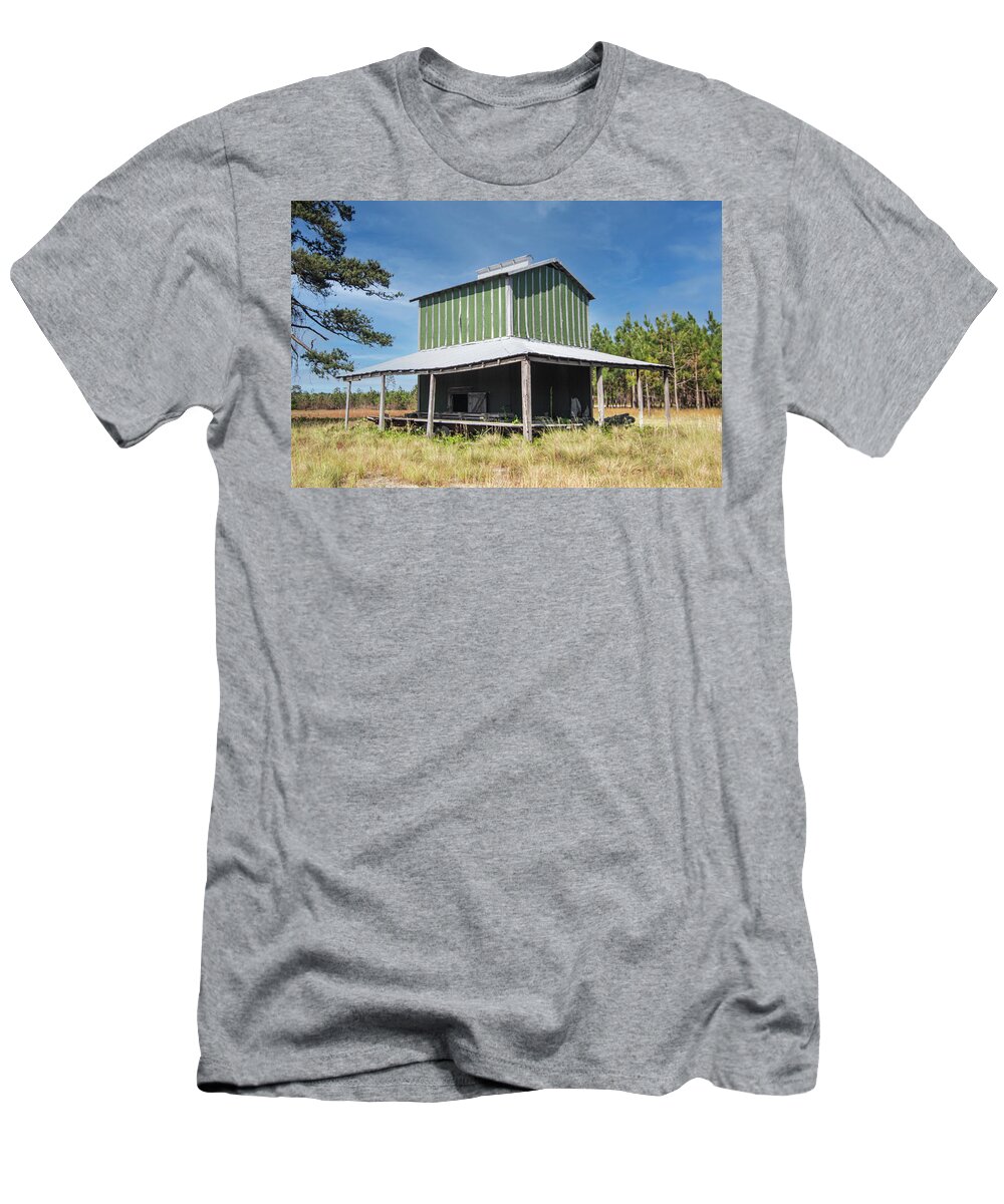 Tobacco Barn T-Shirt featuring the photograph Lenoir County Tobacco Barn - North Carolina by Bob Decker