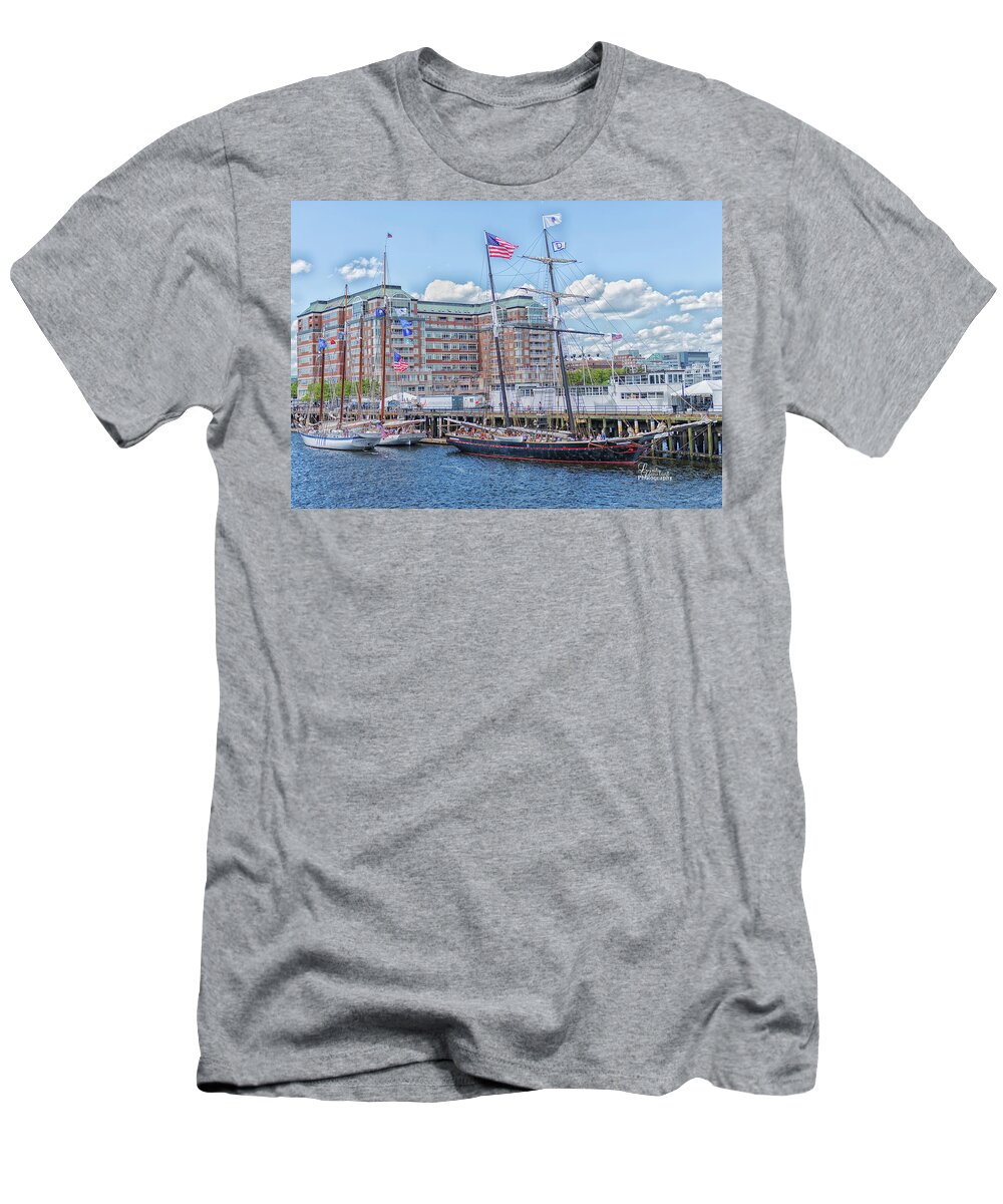 Tall Ship T-Shirt featuring the photograph Shenandoah by Linda Constant