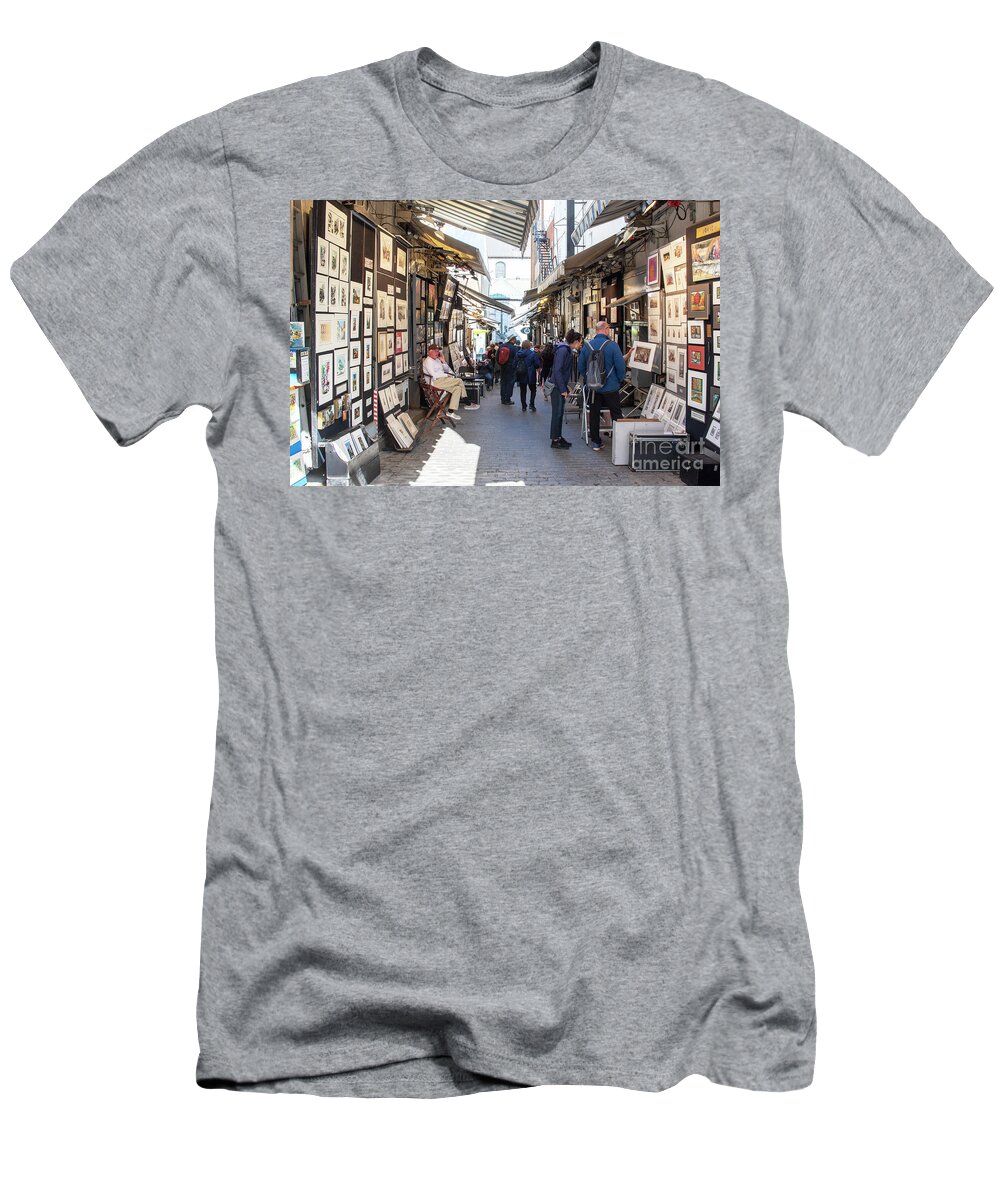 Historic District T-Shirt featuring the photograph Shopping for Art by Grace Grogan